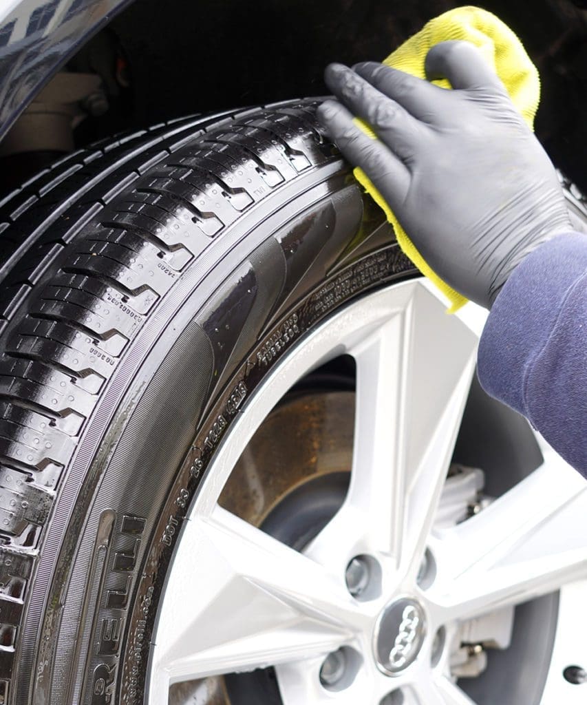 PRO Tire Wet Intense